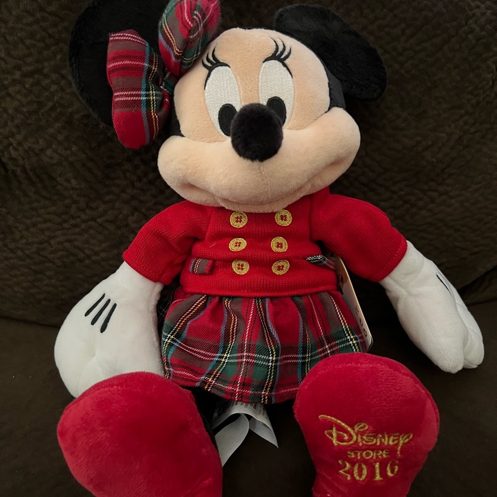 Minnie Mouse 2016 Christmas Edition Plush Disney Store Collection New With Tags